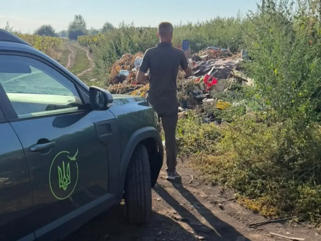 Між Малою Антонівкою та Іванівкою виявили сміттєзвалище площею 1,28 га